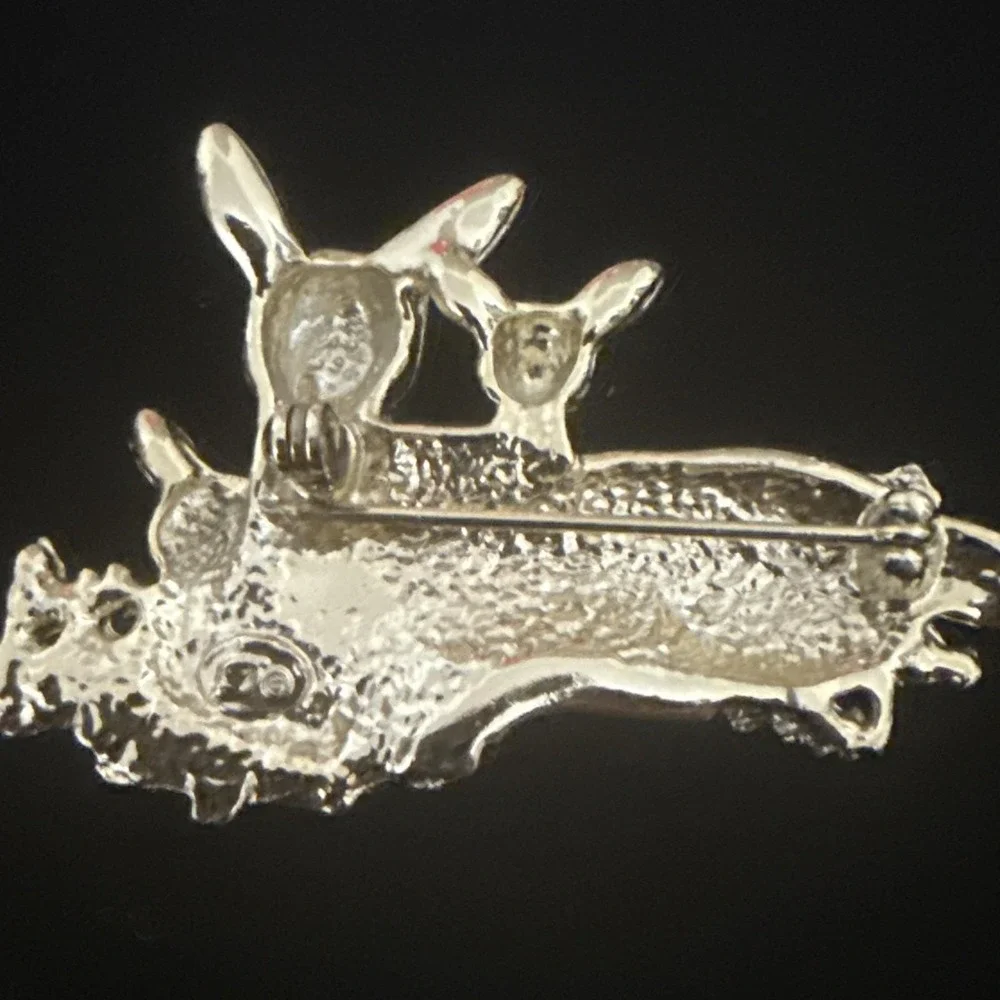 Vintage Danecraft Deer Fawn Doe Brooch 1980s Brushed Gold Tone Pin Signed